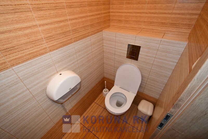 Pronájem nebytových prostor, J. Opletala, Č. Budějovice