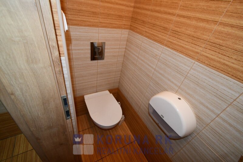 Pronájem nebytových prostor, J. Opletala, Č. Budějovice